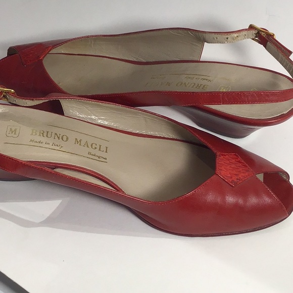 Gorgeous vintage Bruno Magli slingbacks! - Picture 8 of 8